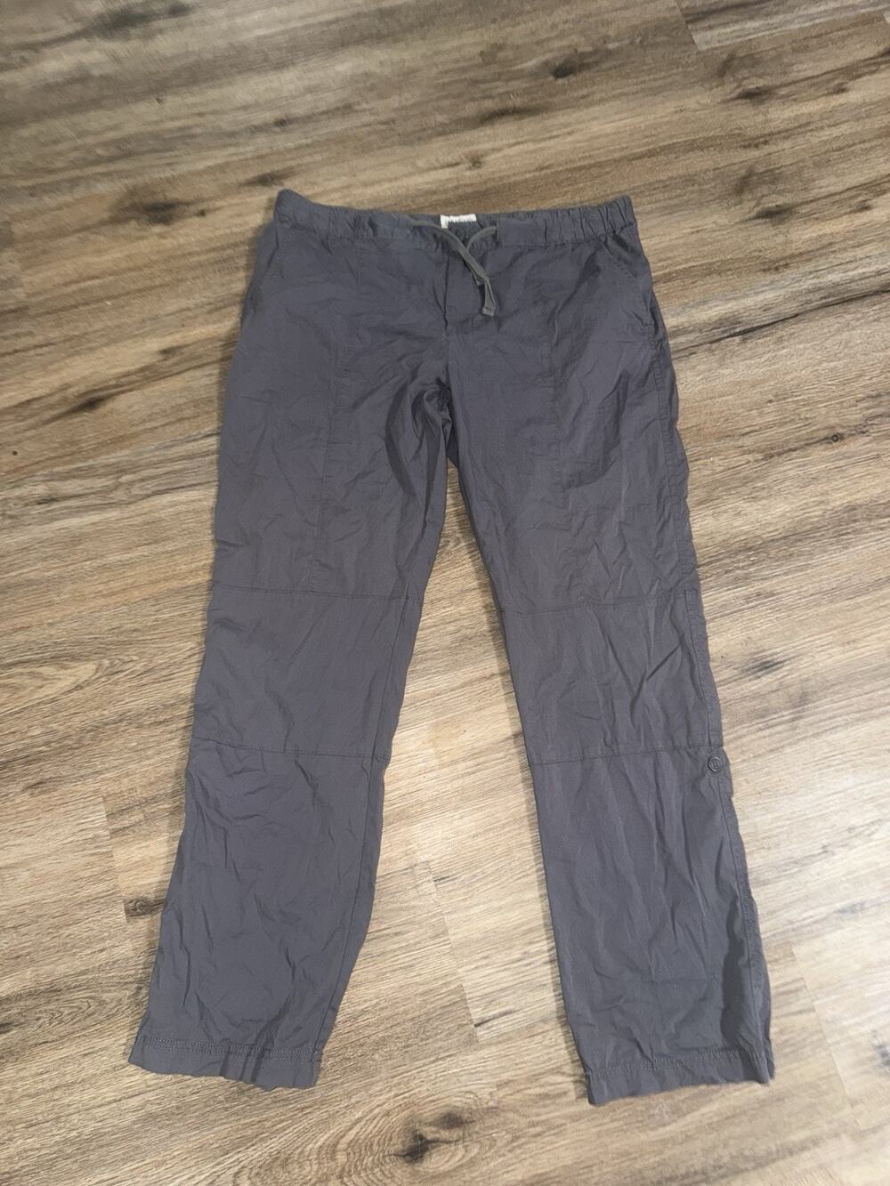 Magellan Outdoors Womens Pants Size L Gray Convertible Roll Up Hiking Utility